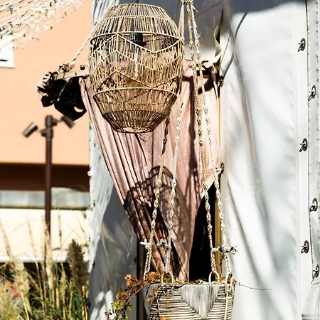 Americana House Bed & Breakfast