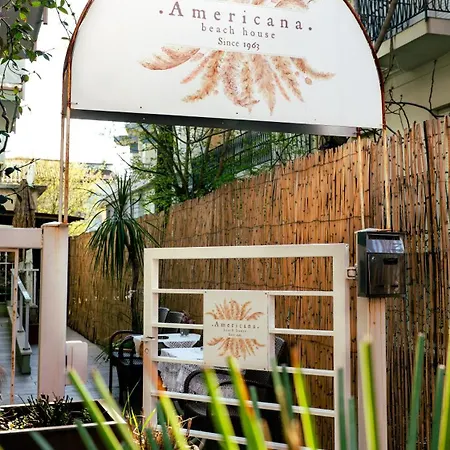 Oda ve Kahvaltı Americana House Rimini